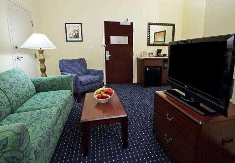 & An Ihg Hotel